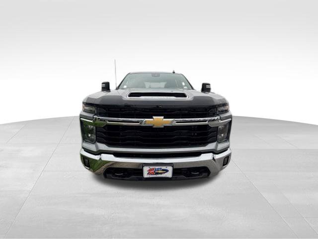 Used 2025 Chevrolet Silverado 2500 LT w/ Leather Package AWD/4WD image 3