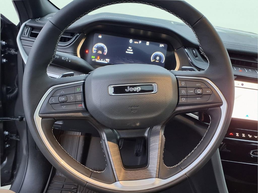 New 2026 Jeep Grand Cherokee Altitude image 15
