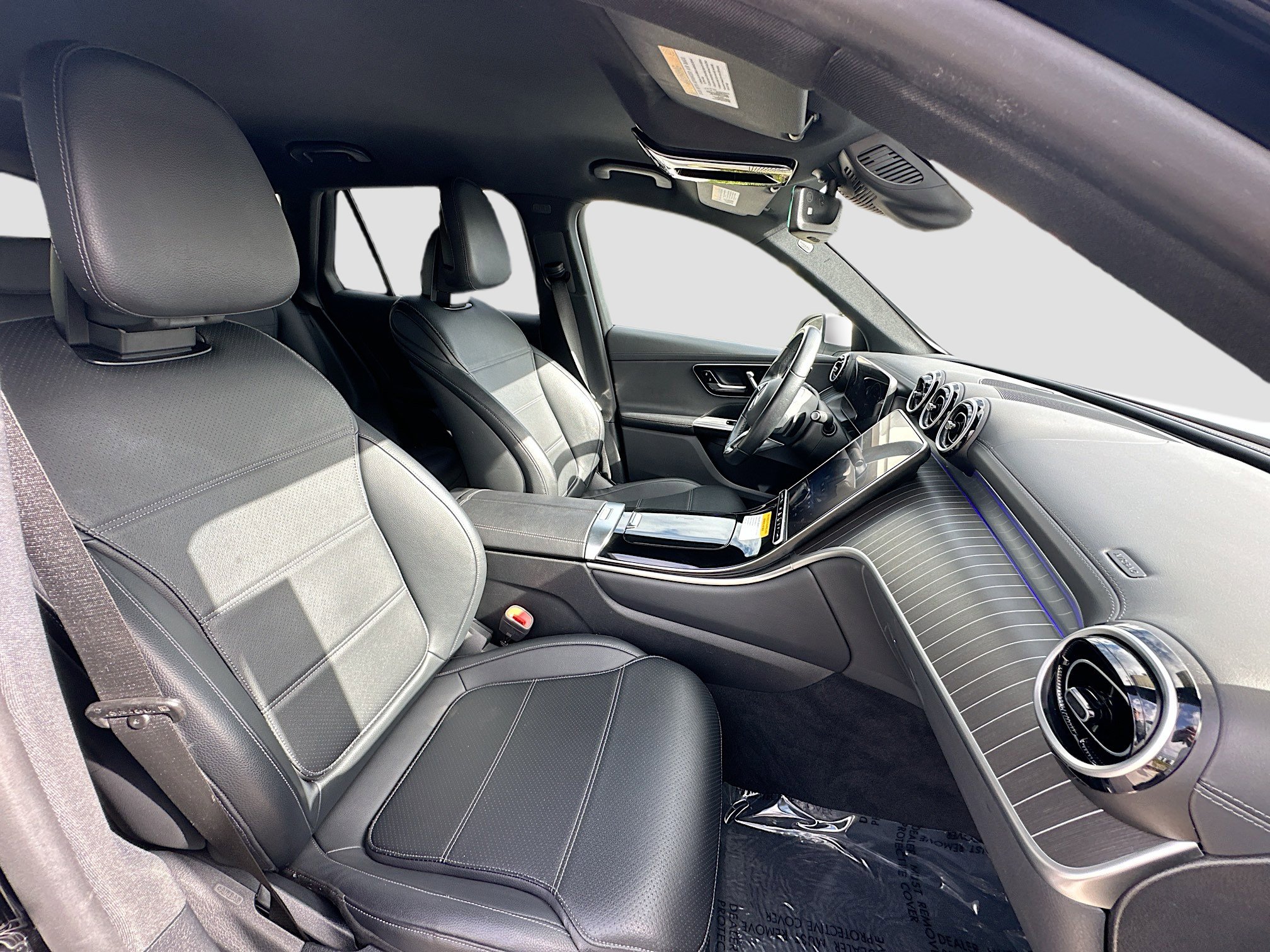 Used 2024 Mercedes-Benz GLC 300 image 31