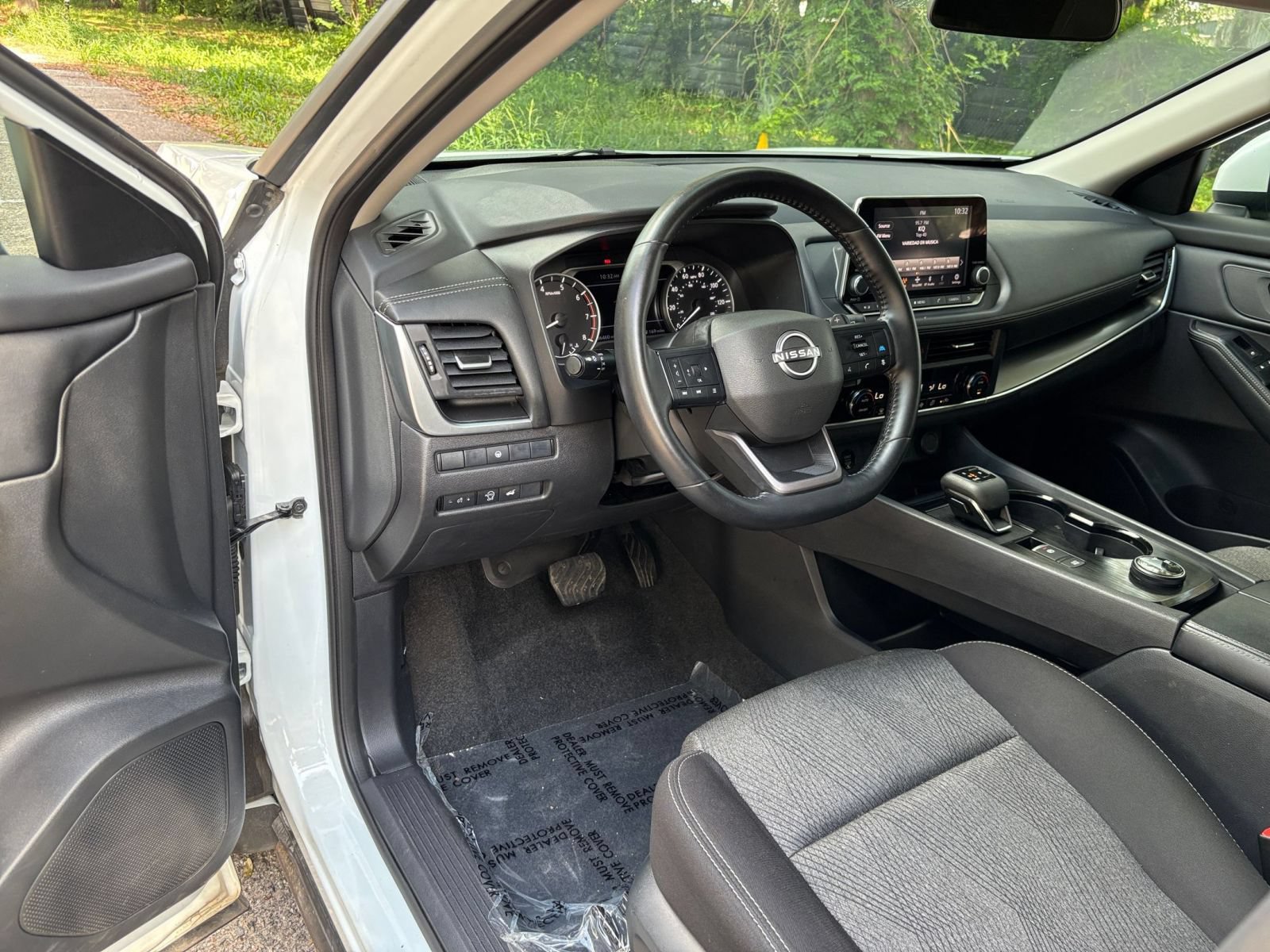 Used 2025 Nissan Rogue SV AWD/4WD image 35