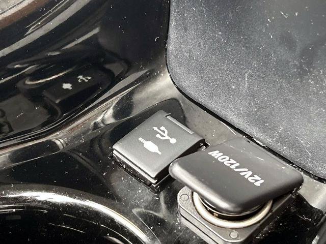 Used 2020 Toyota Prius Prime Limited FWD image 29