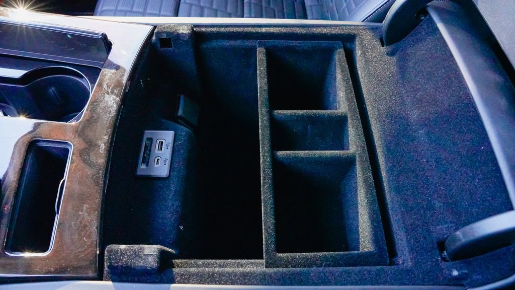 Certified 2024 Cadillac Escalade ESV Sport Platinum image 19