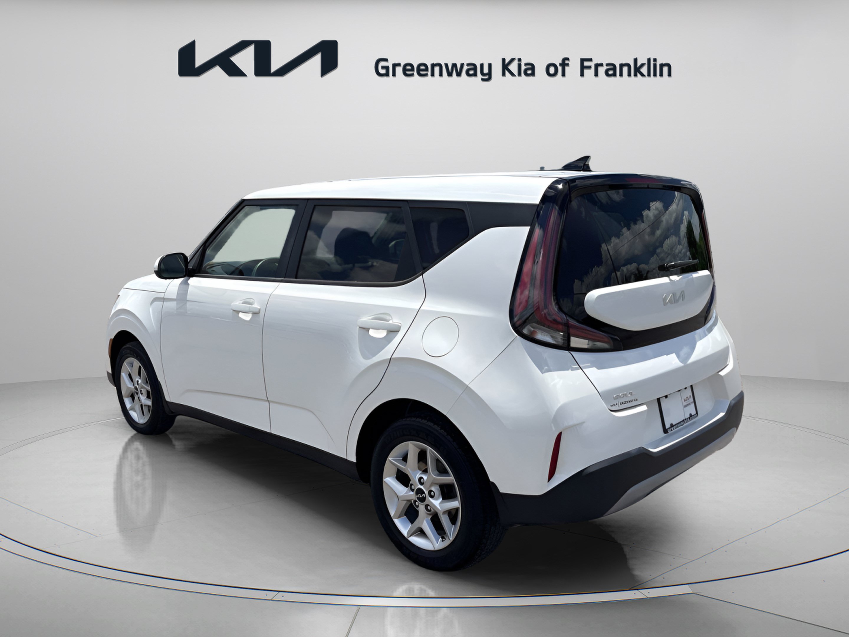 Used 2023 Kia Soul LX w/ LX Technology Package FWD image 5
