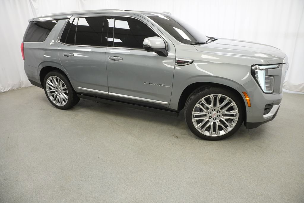 Used 2025 GMC Yukon Denali w/ Denali Reserve Package image 10