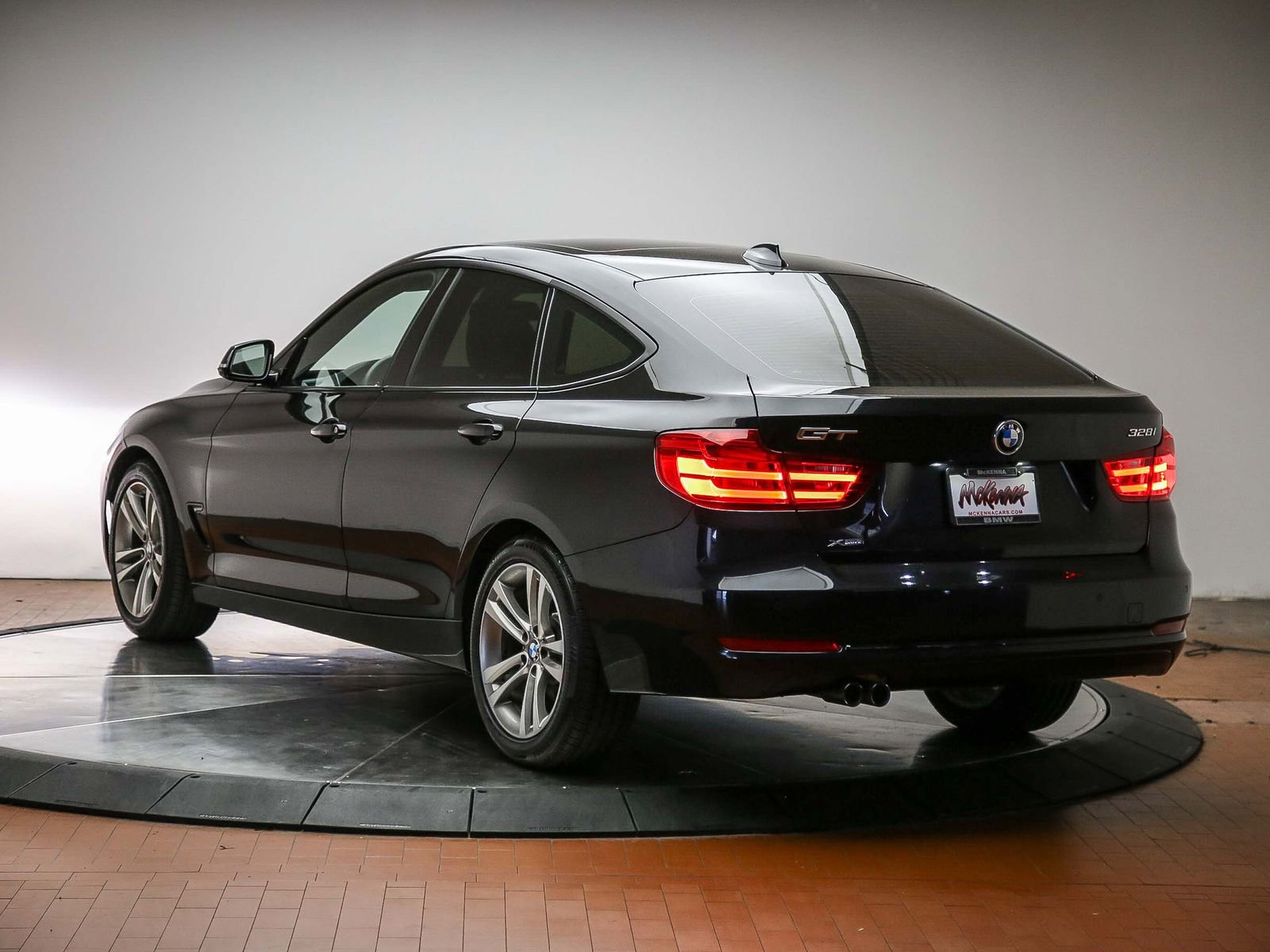Used 2016 BMW 328i Gran Turismo xDrive AWD/4WD image 2