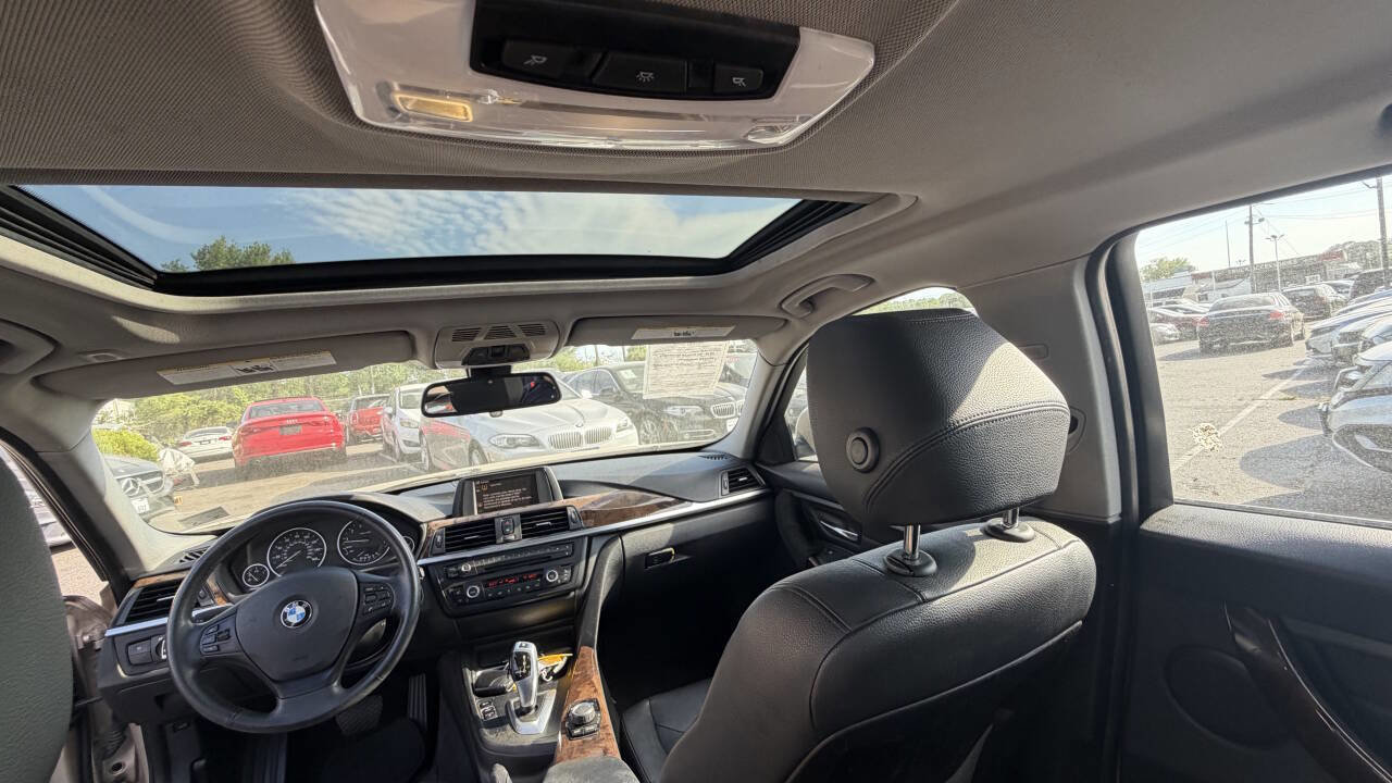 Used 2014 BMW 320i Sedan RWD image 2
