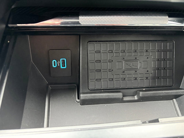 Used 2023 Ford F150 Limited image 57