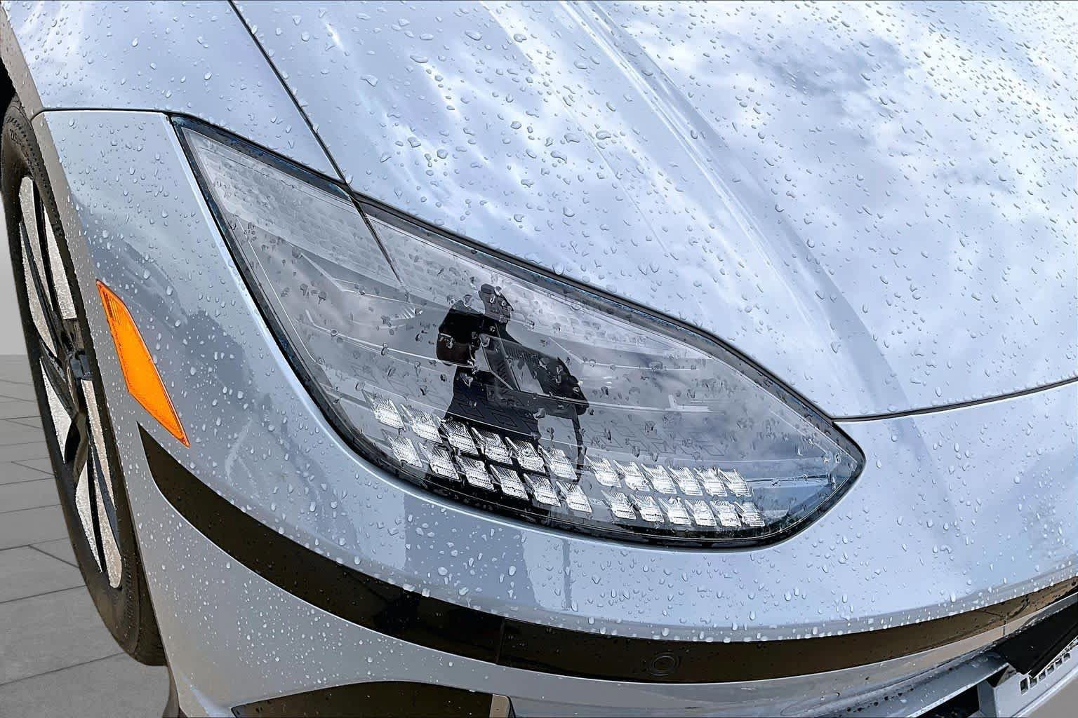 Used 2024 Hyundai Ioniq 6 SE RWD image 25