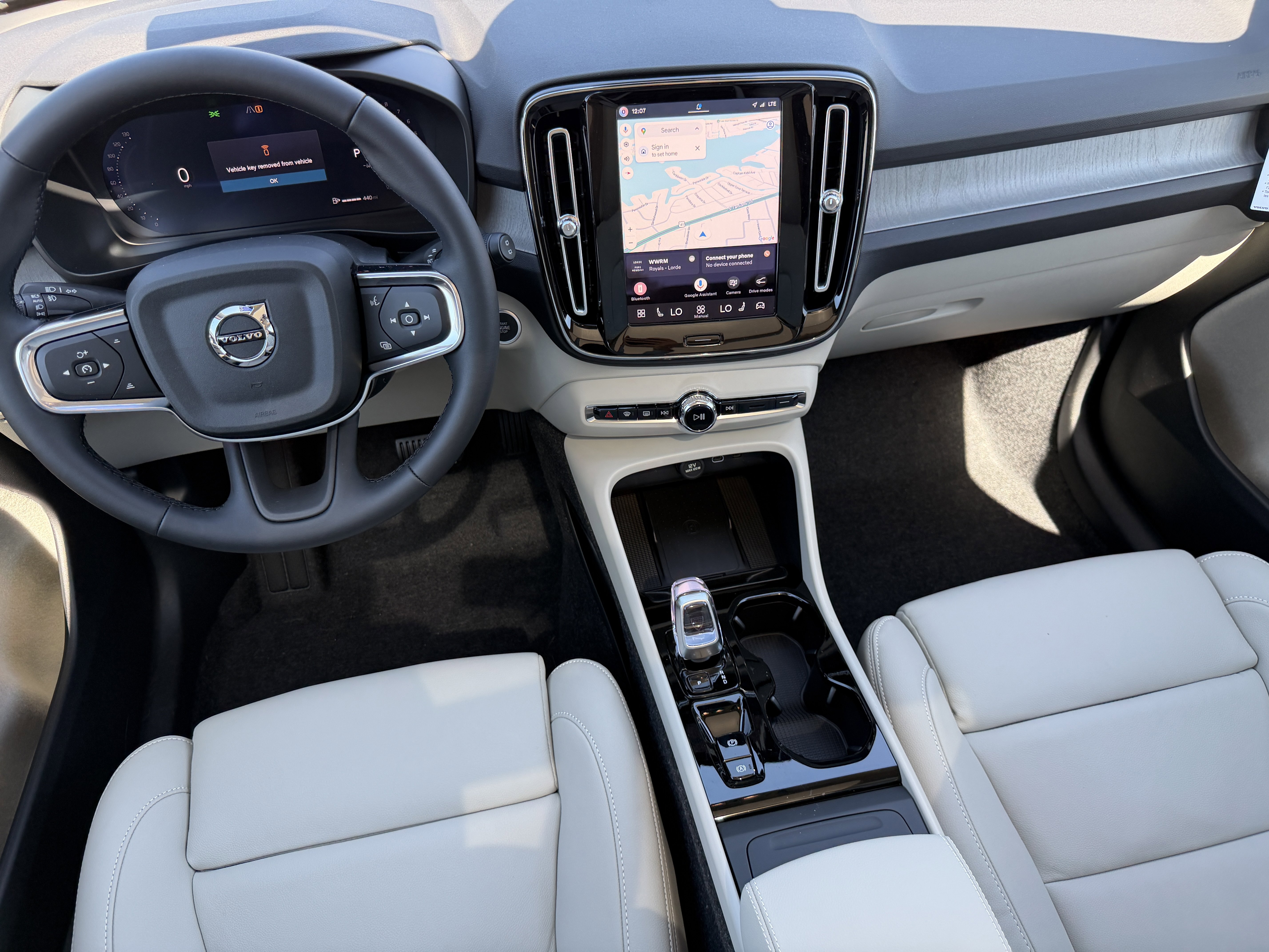 New 2026 Volvo XC40 B5 Ultra w/ Protection Package image 11