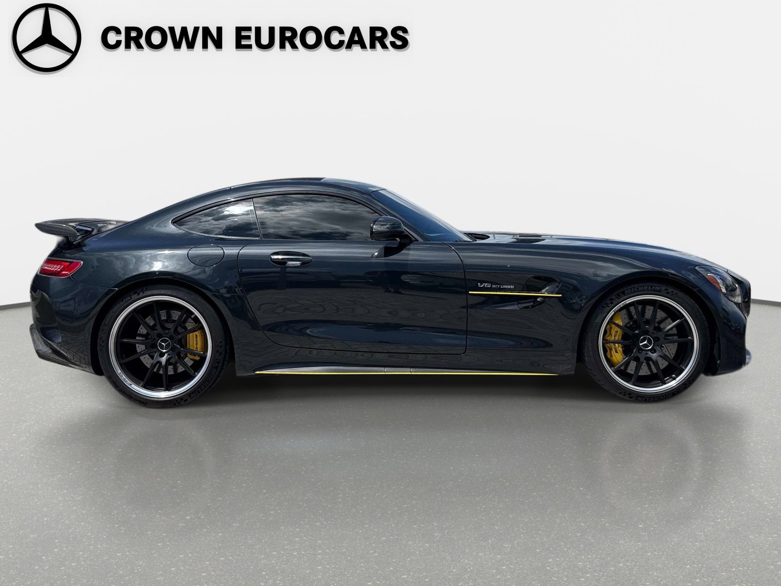 Used 2018 Mercedes-Benz AMG GT R image 6