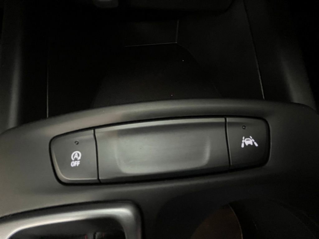 Used 2026 Chevrolet Trax RS w/ Sunroof Package image 26