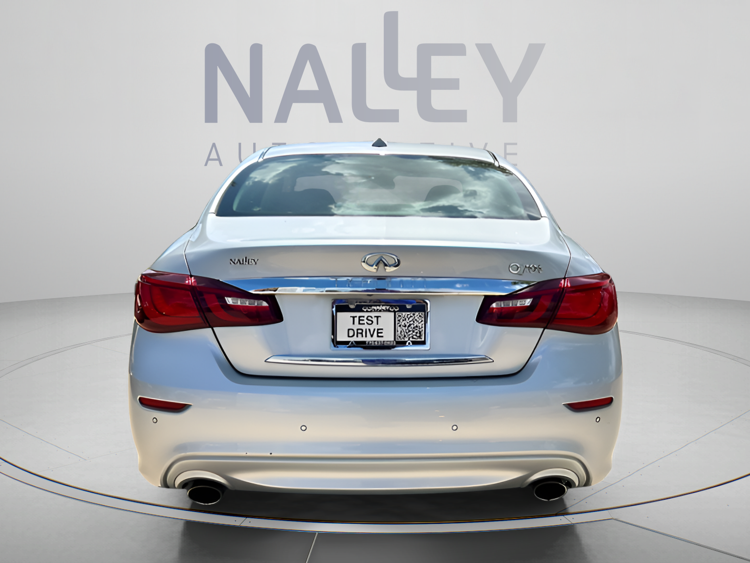 Used 2015 INFINITI Q70 L 3.7 RWD image 4