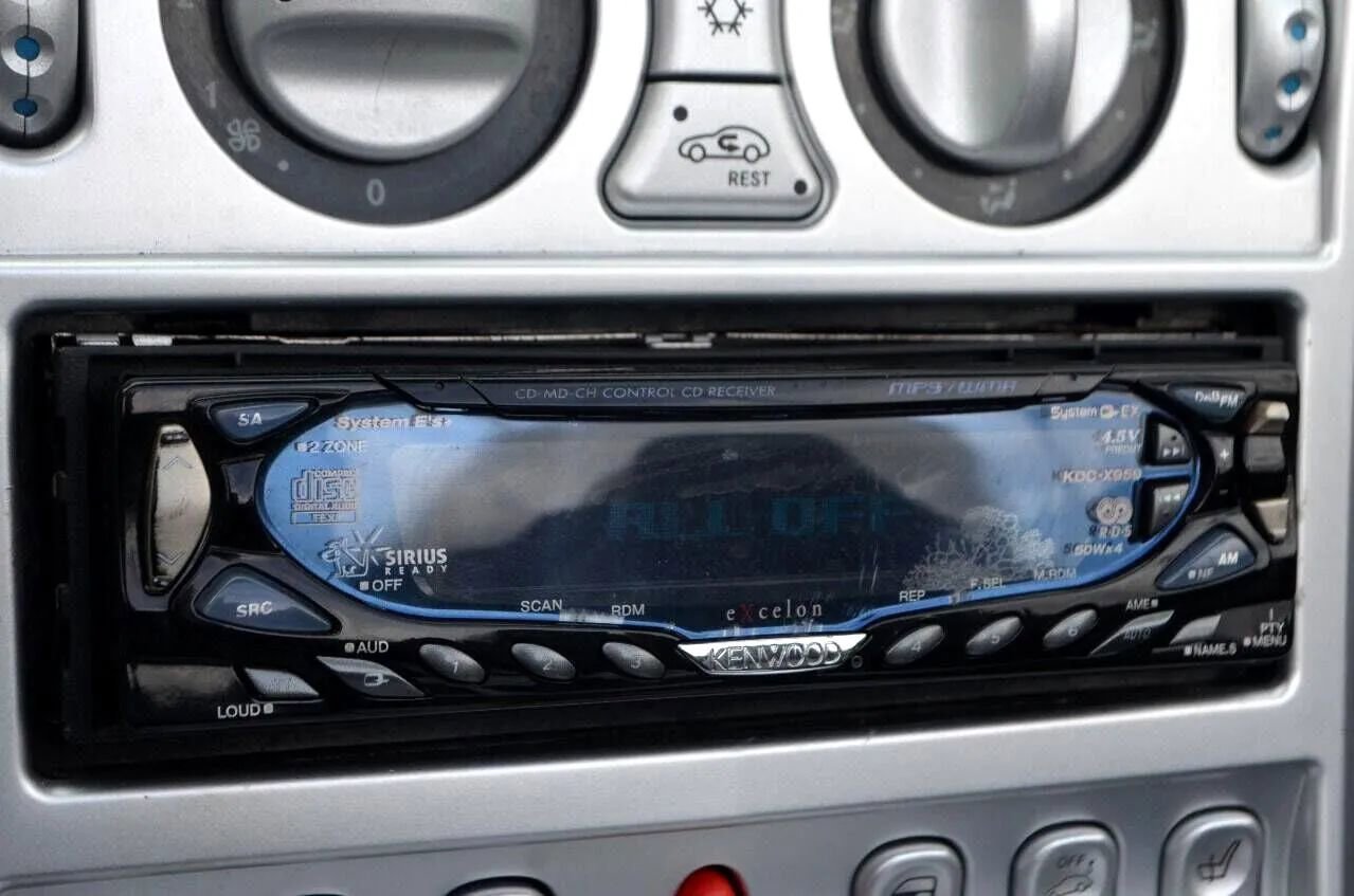 Used 2005 Chrysler Crossfire Limited image 30