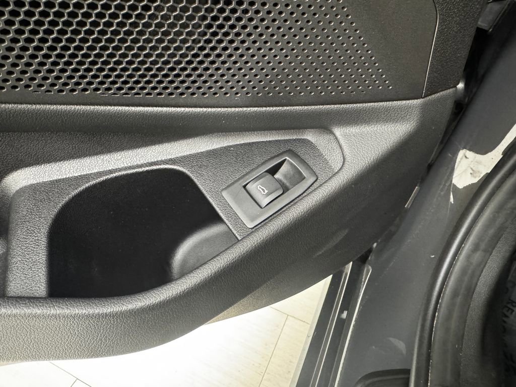 Used 2023 BMW 330i xDrive Sedan w/ Premium Package image 28