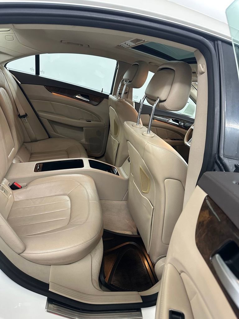 Used 2012 Mercedes-Benz CLS 550 4MATIC image 29