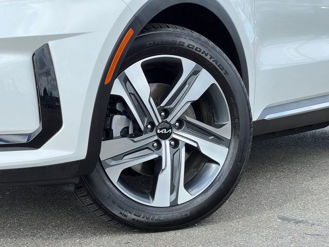 Used 2023 Kia Sorento SX Prestige image 2