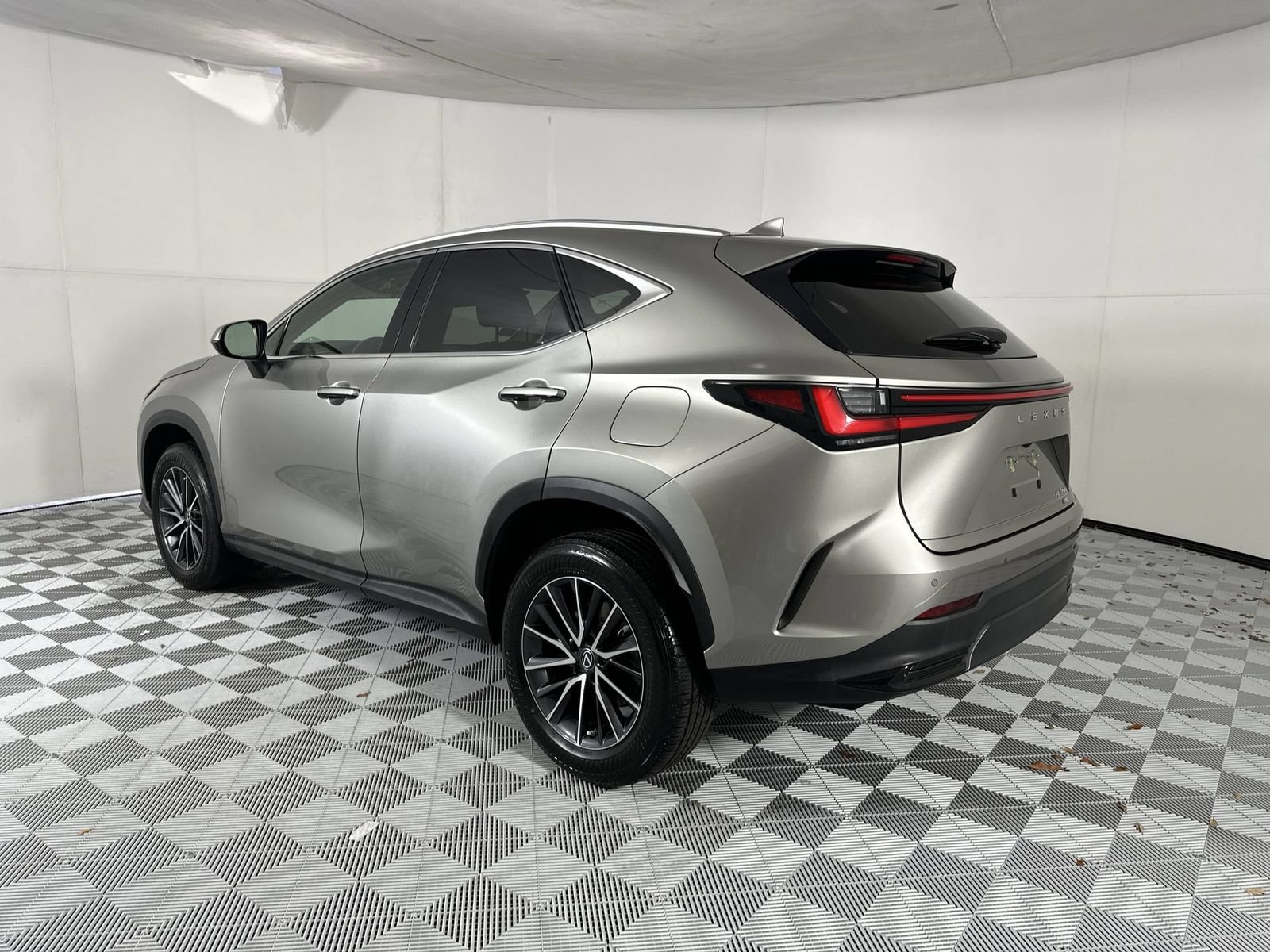 Used 2023 Lexus NX 350 AWD image 6