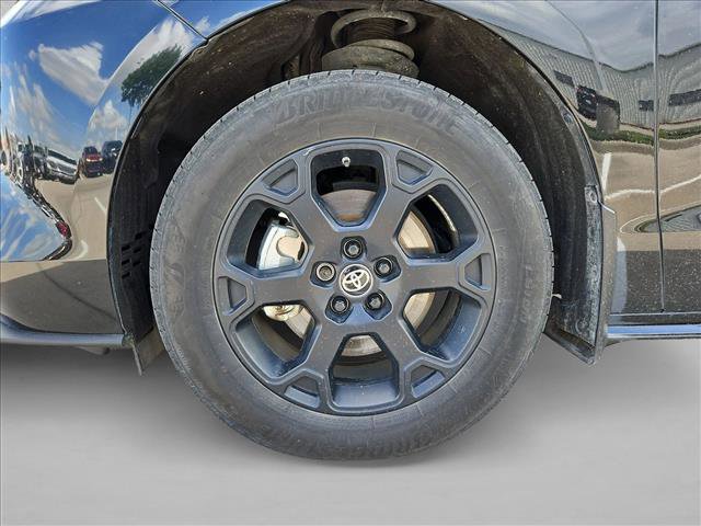 Used 2025 Toyota Sienna XLE Woodland Edition AWD/4WD image 25