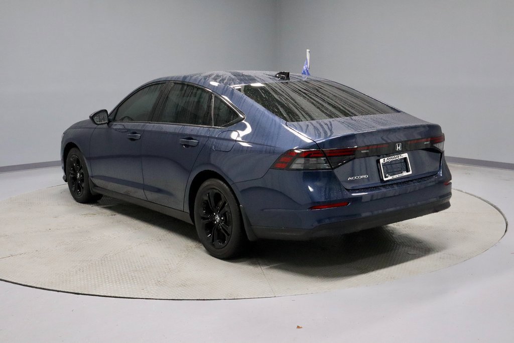 Used 2025 Honda Accord SE image 9