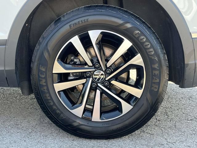 Used 2023 Volkswagen Tiguan S FWD image 11