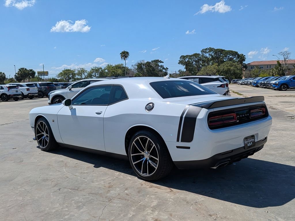 Used 2016 Dodge Challenger R/T Scat Pack RWD image 6