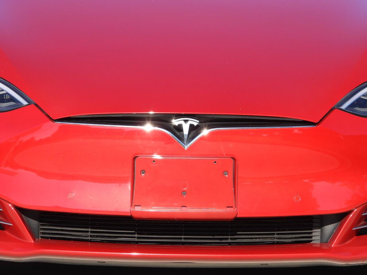 Used 2018 Tesla Model S 100D AWD/4WD image 36