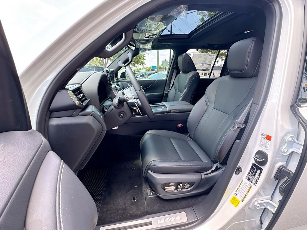 New 2026 Lexus LX 700h Luxury AWD/4WD image 19