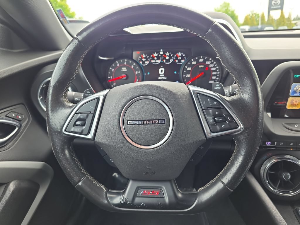 Used 2018 Chevrolet Camaro SS RWD image 21