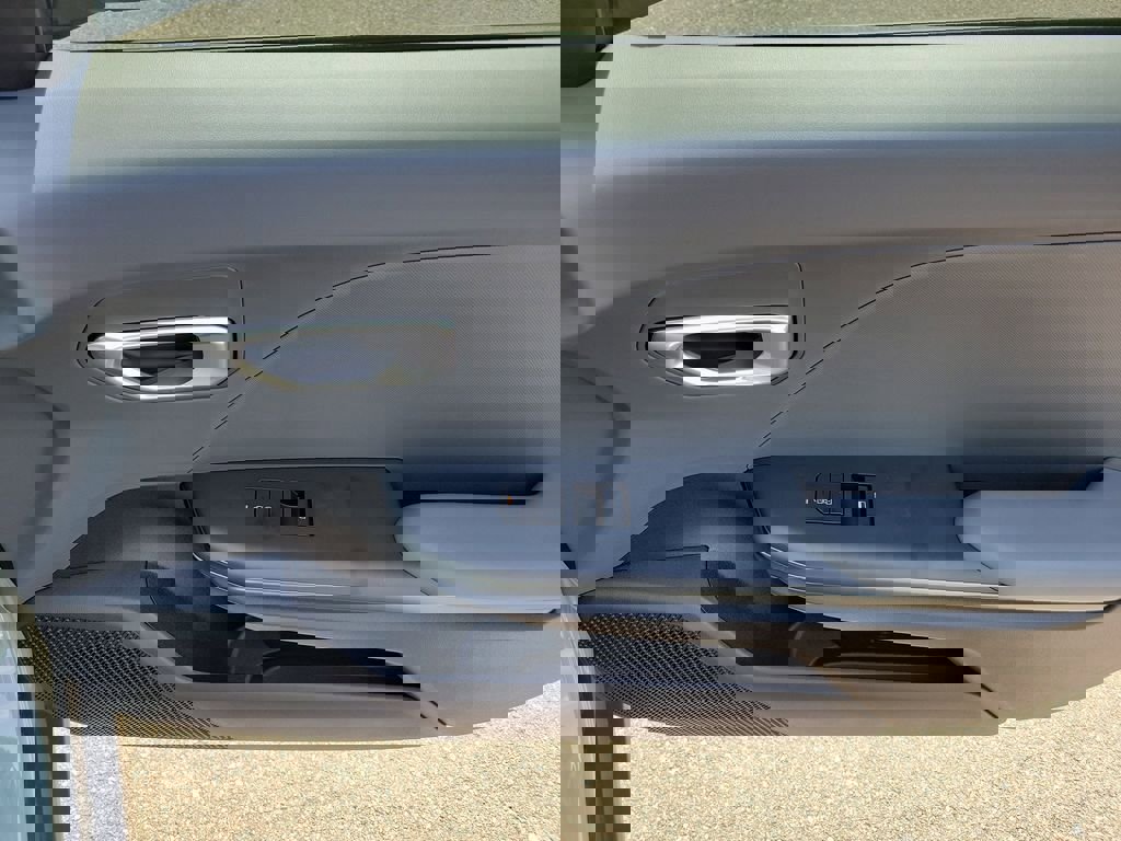 New 2026 Kia K4 LXS image 10