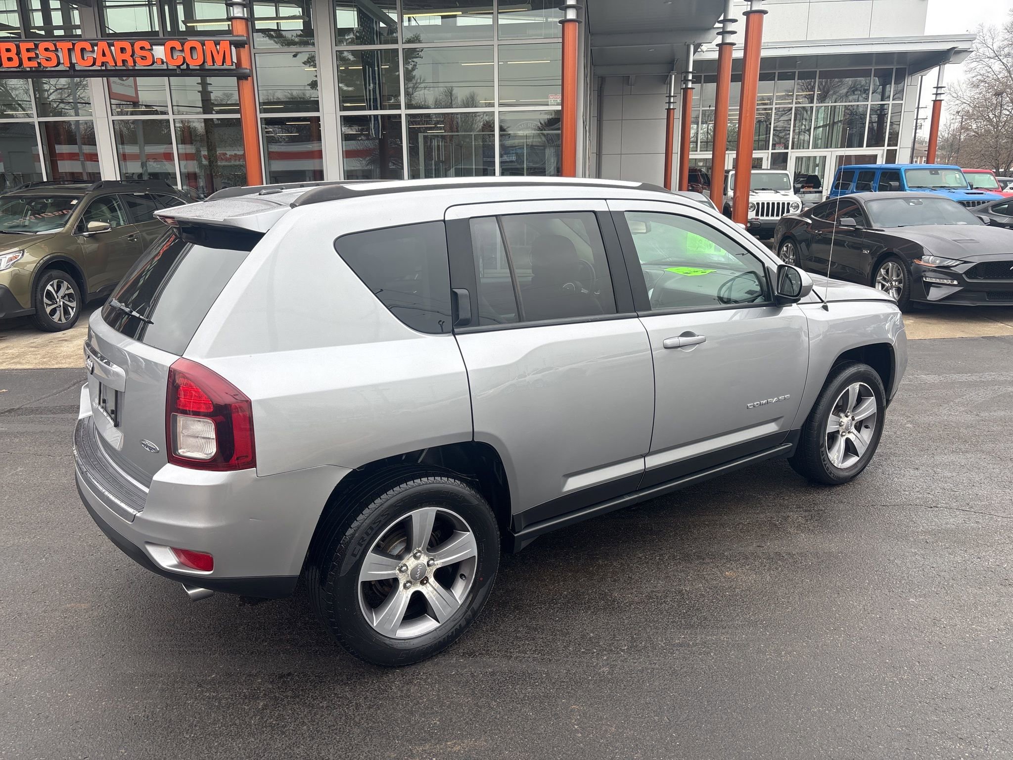 Used 2016 Jeep Compass High Altitude image 2