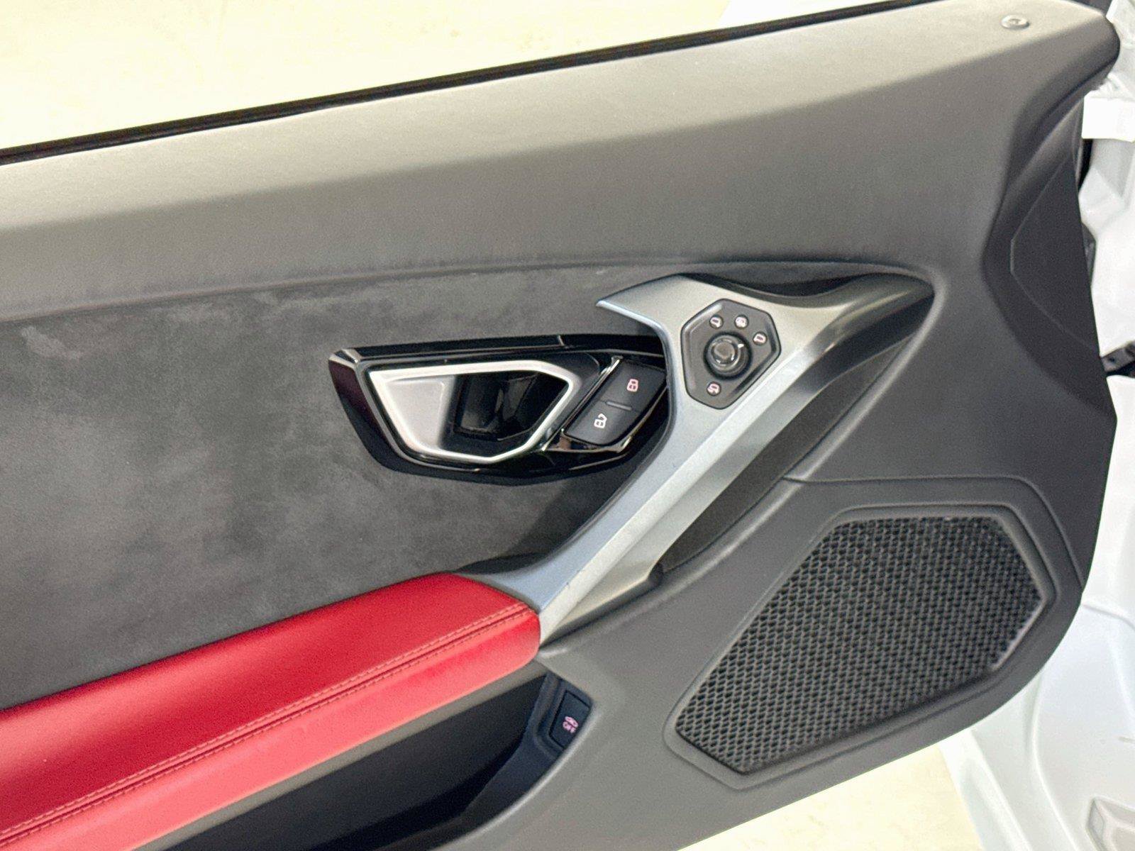Used 2017 Lamborghini Huracan LP 580-2 RWD image 12
