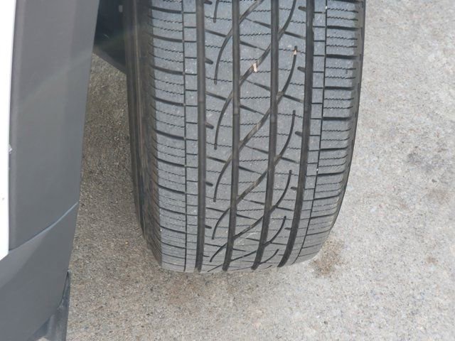 Used 2025 Chevrolet Equinox LT w/ Safety and Technology Package image 18