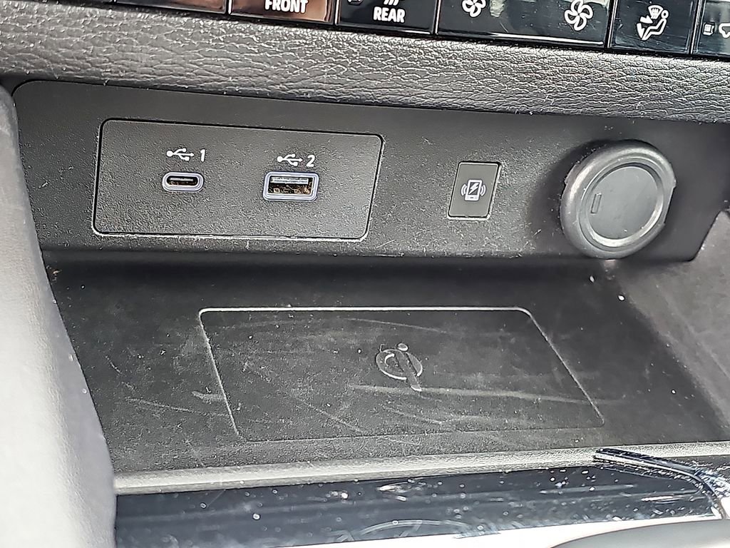 Used 2024 Mitsubishi Outlander SE image 25