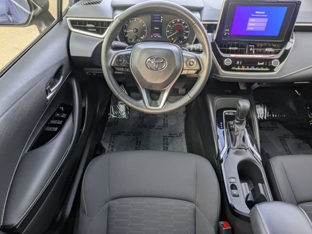 Used 2025 Toyota Corolla SE w/ SE Package image 11