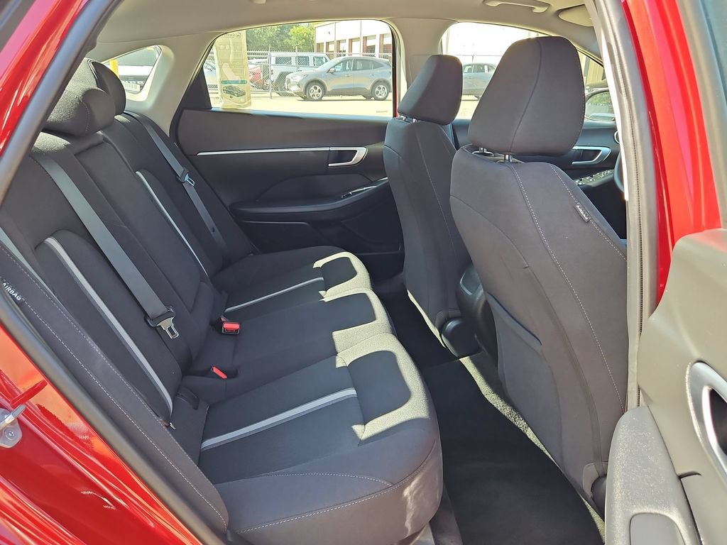 Used 2025 Hyundai Sonata SEL FWD image 30