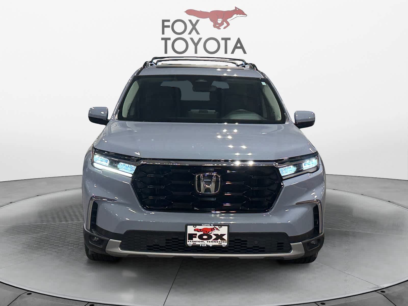 Used 2024 Honda Pilot Touring image 9