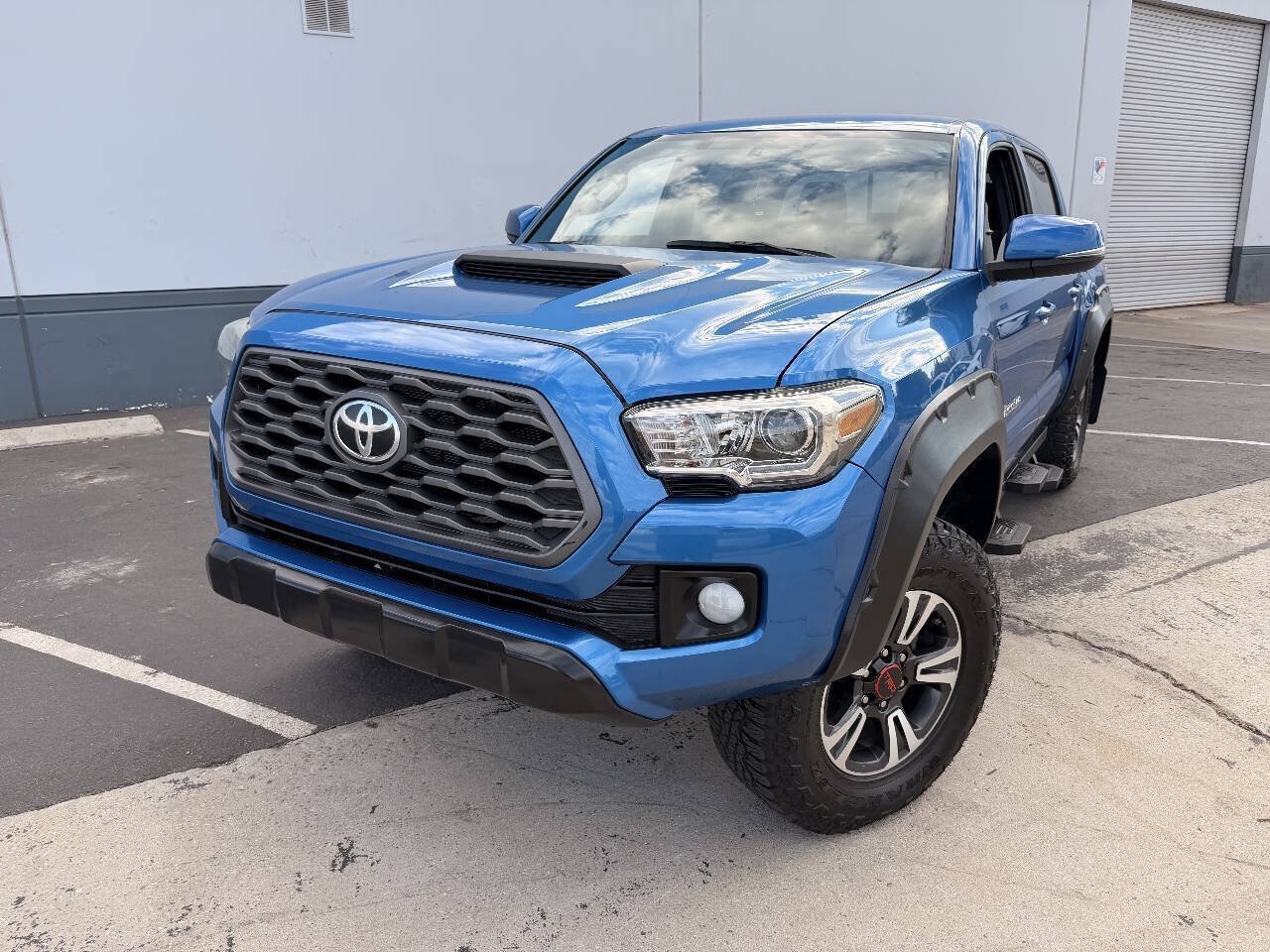 Used 2017 Toyota Tacoma TRD Off-Road AWD/4WD image 17