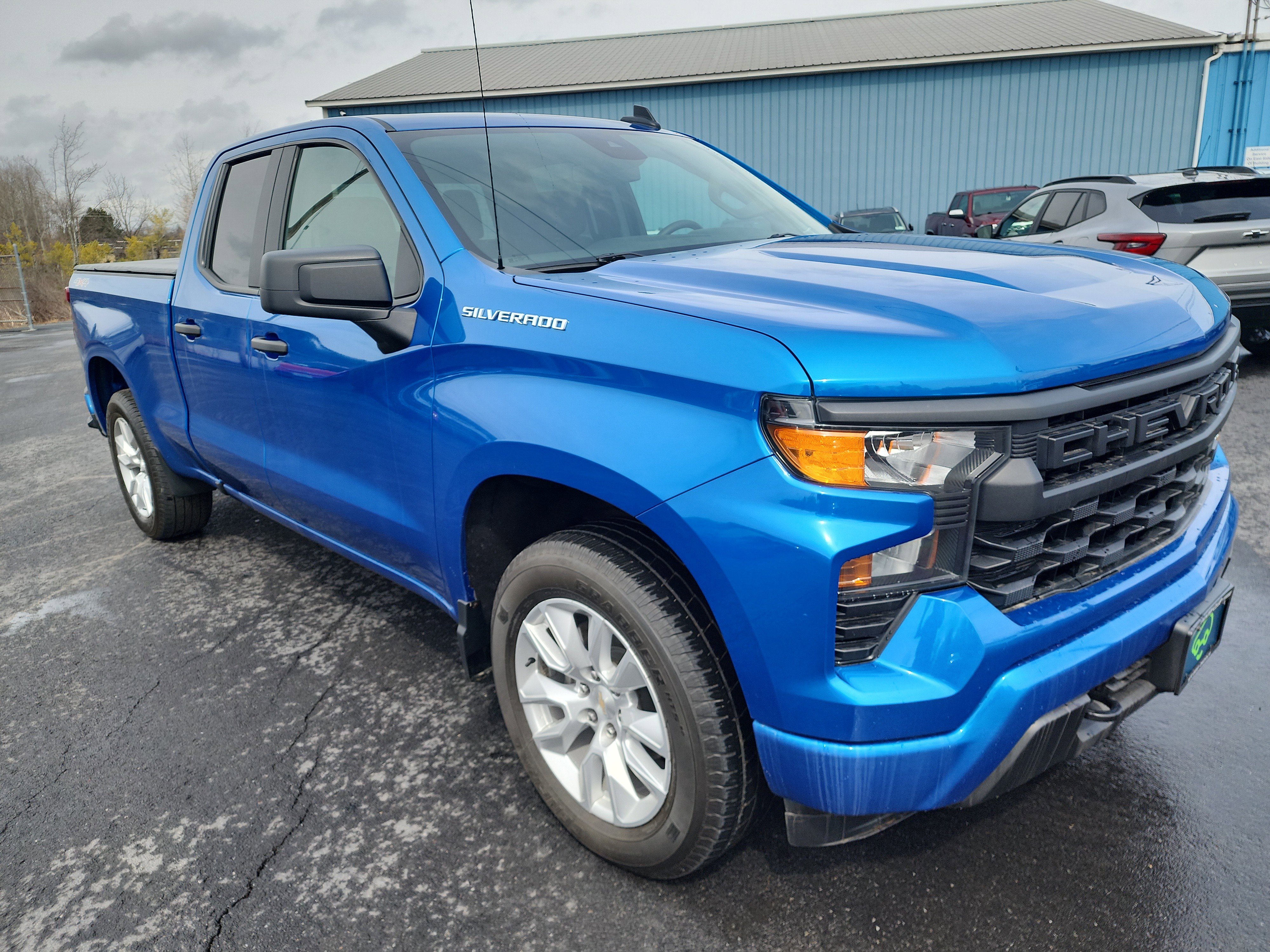 Used 2024 Chevrolet Silverado 1500 Custom image 2