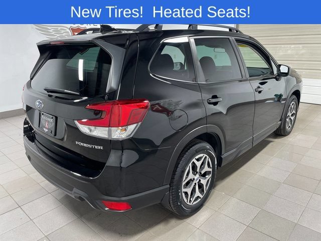 Used 2023 Subaru Forester Premium AWD/4WD image 6