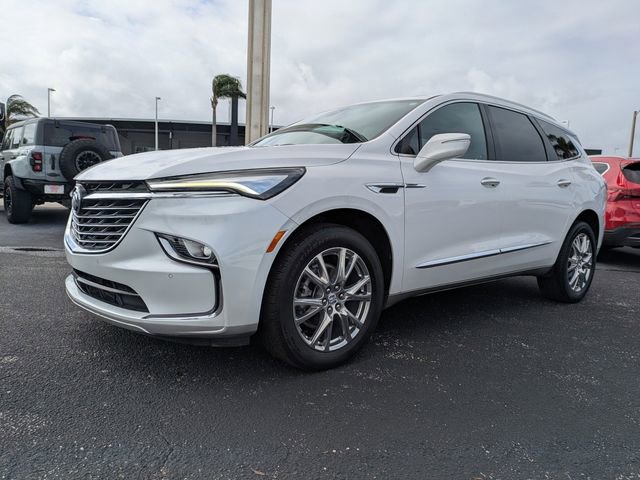 Used 2023 Buick Enclave Essence w/ Experience Buick Package image 8