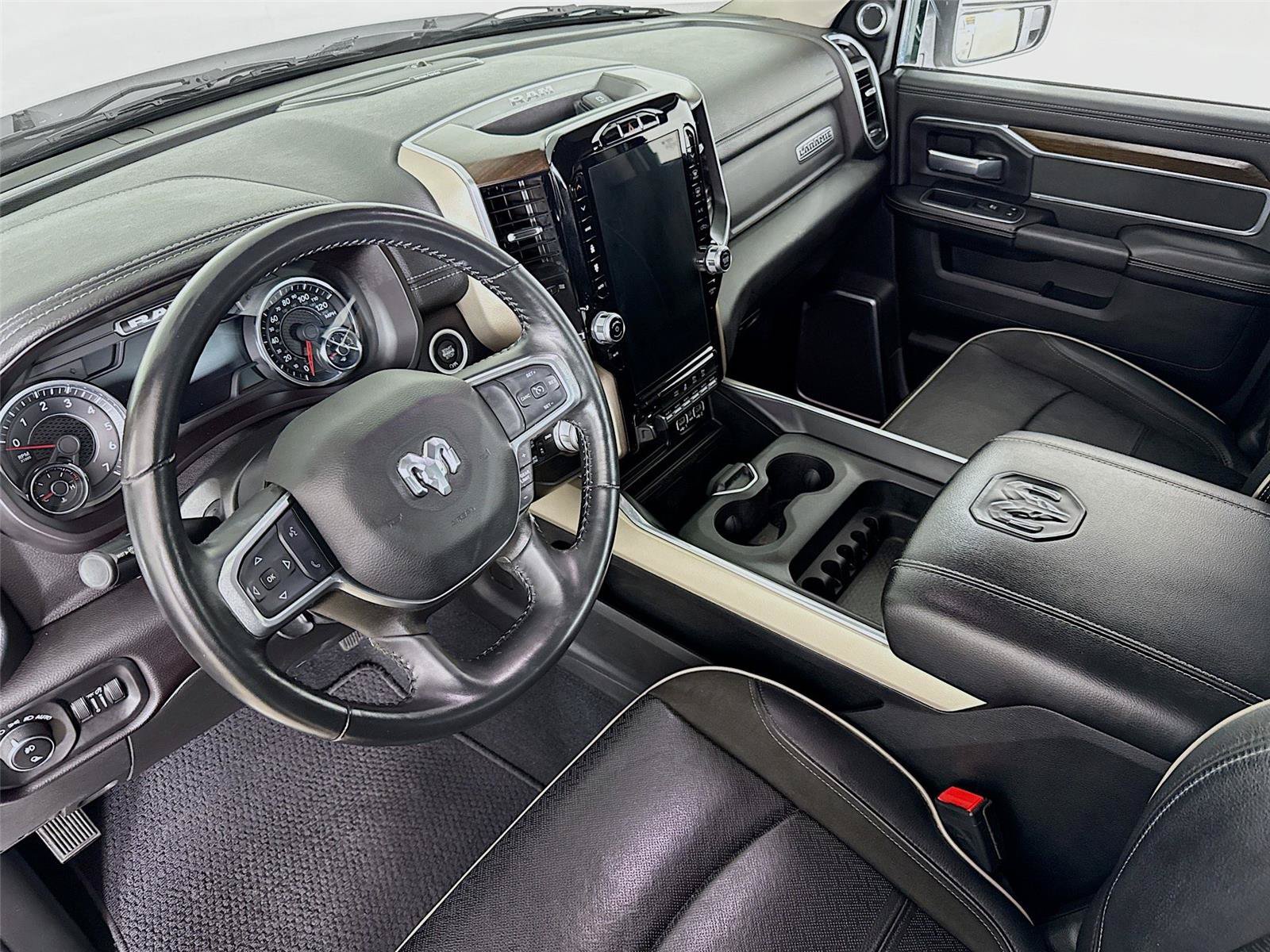 Used 2023 RAM 2500 Laramie AWD/4WD image 11