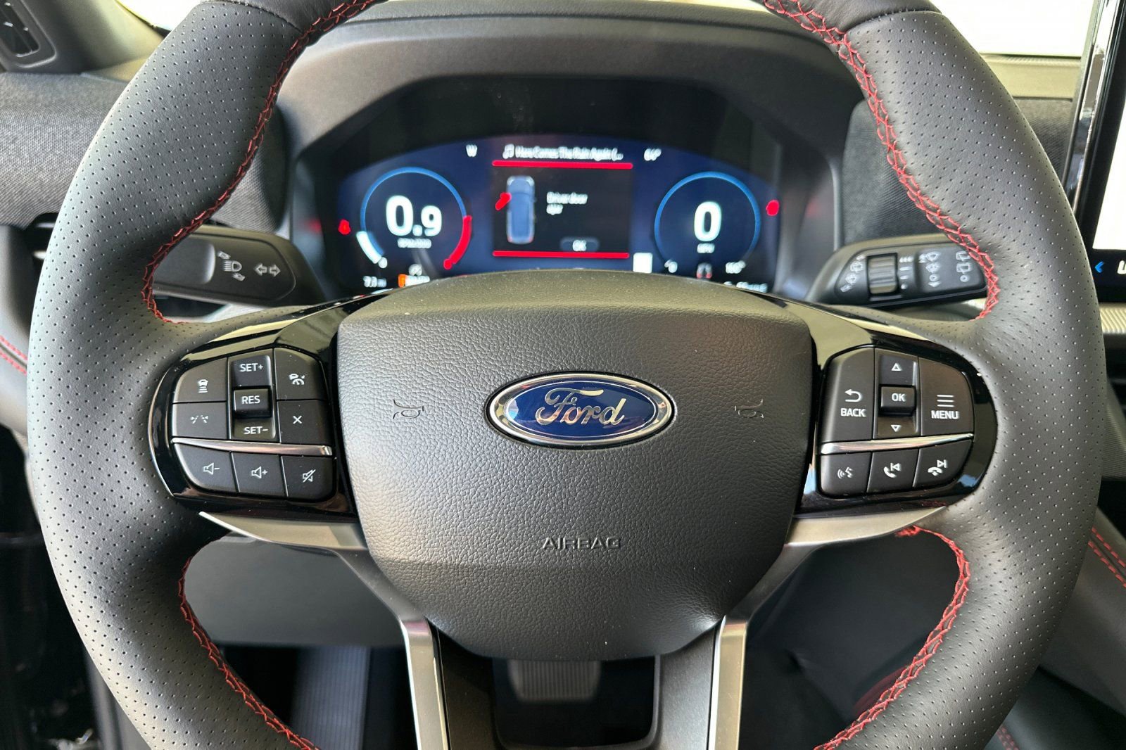 New 2026 Ford Explorer ST-Line w/ ST-Line Street Pack image 26