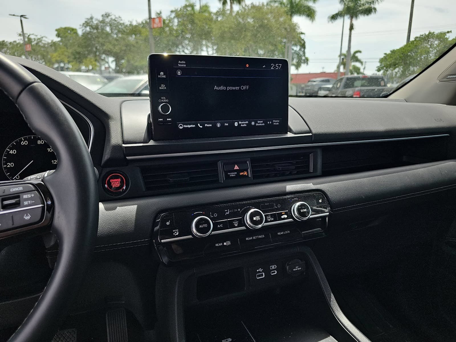 Used 2025 Honda Pilot Touring image 17