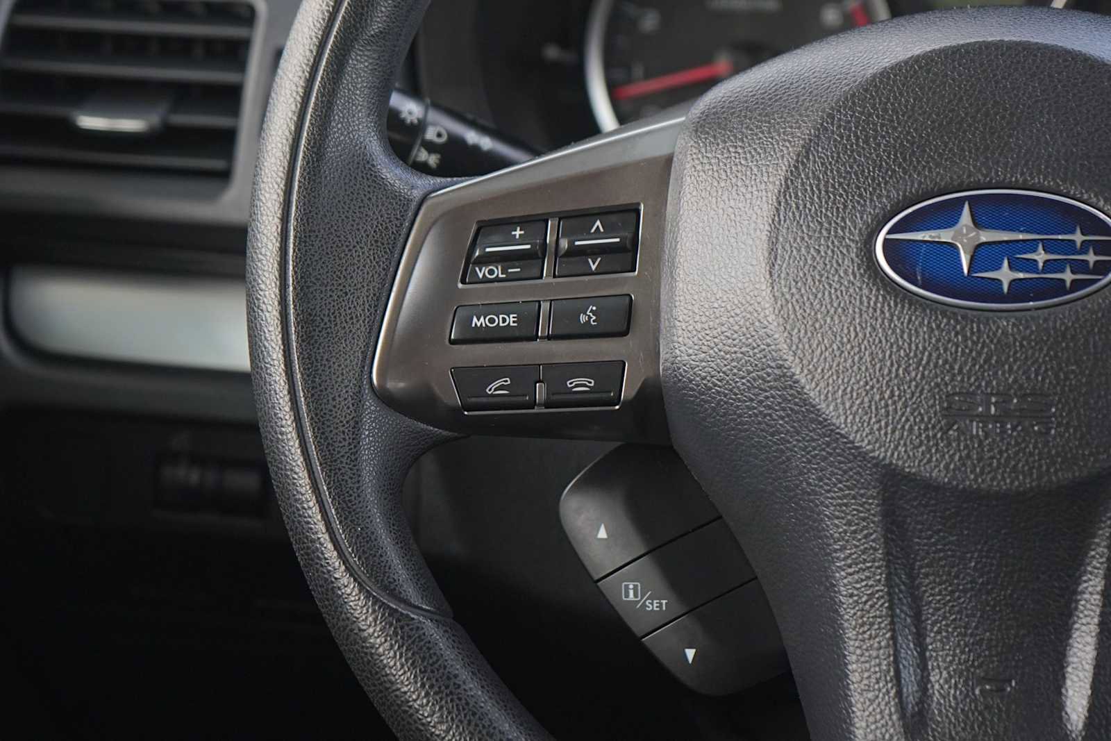 Used 2015 Subaru Forester 2.5i Premium w/ All-Weather Package image 17