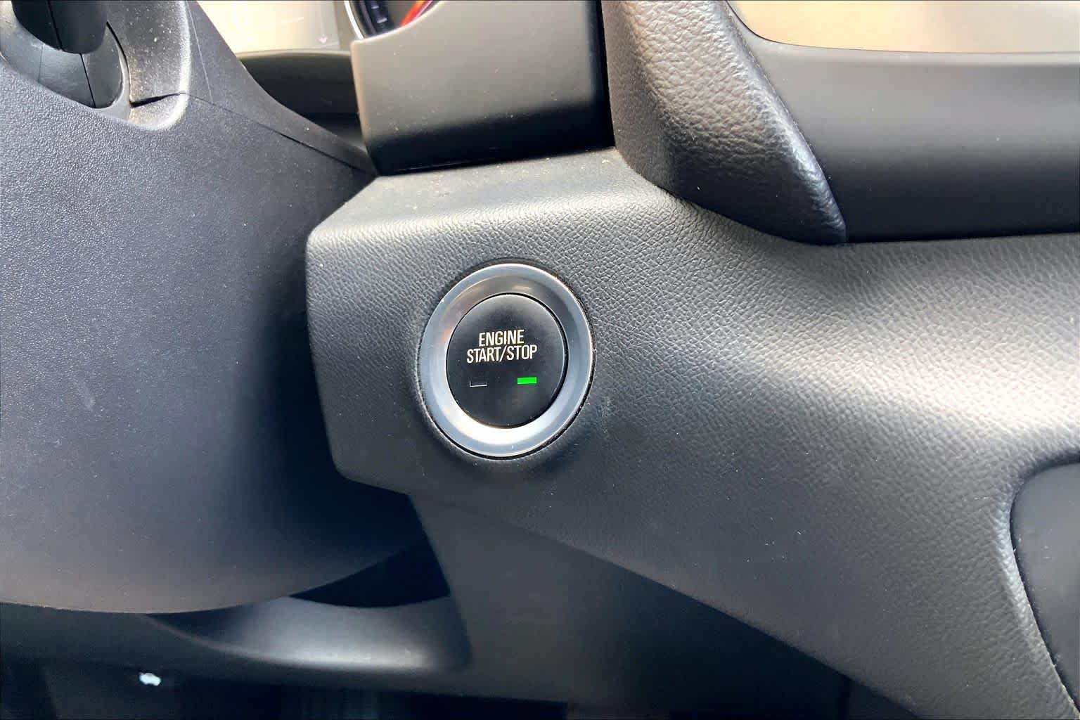 Used 2024 GMC Terrain SLE FWD image 32