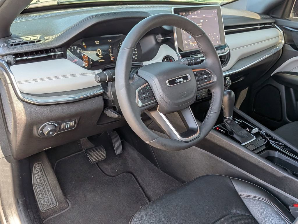 Used 2023 Jeep Compass Limited AWD/4WD image 32