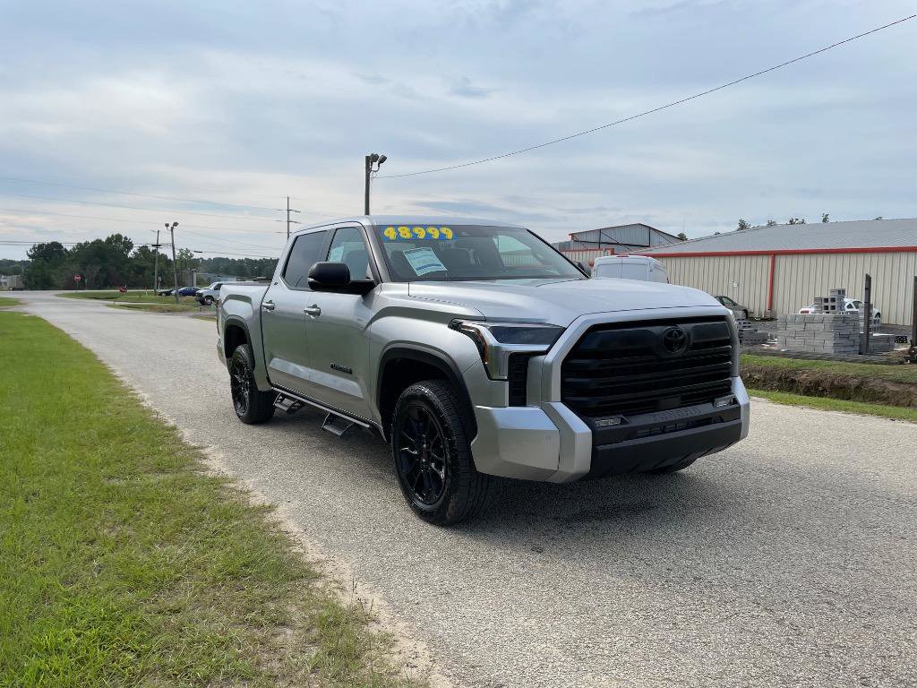 Used 2025 Toyota Tundra SR5 w/ SR5 Premium Package image 3