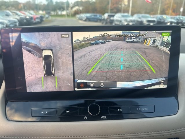 Used 2024 Nissan Rogue SL image 25