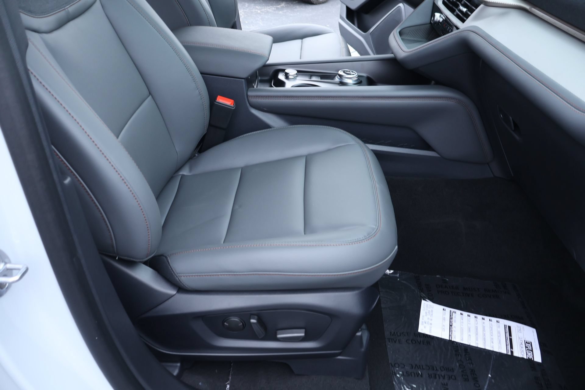 New 2026 Ford Explorer Active w/ Active Comfort Package AWD/4WD image 15