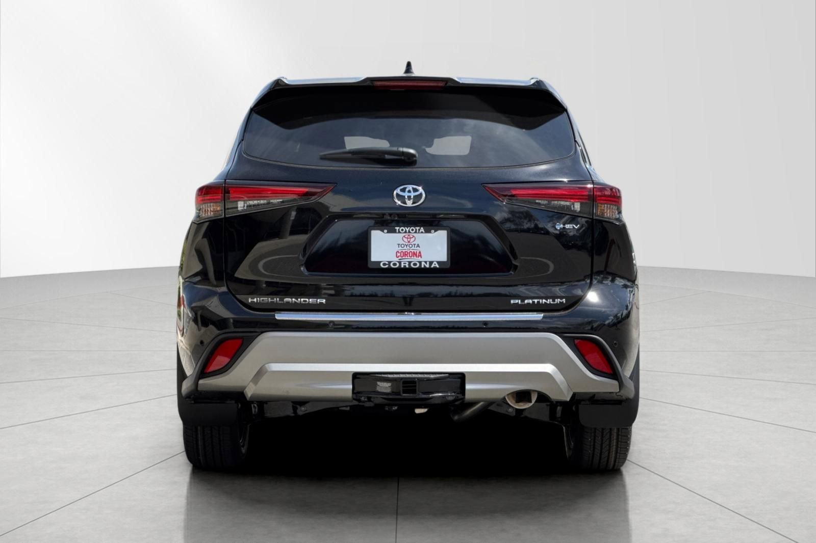 New 2026 Toyota Highlander Platinum AWD/4WD image 4